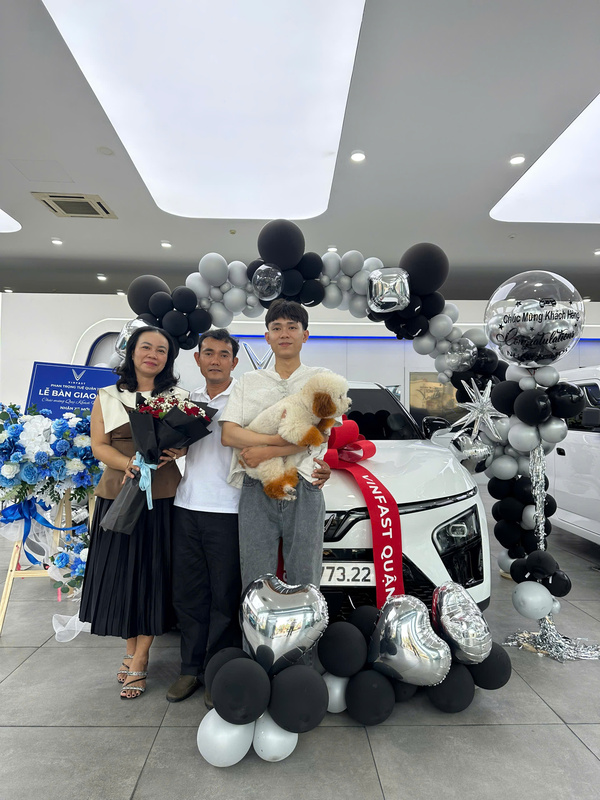 Bàn giao xe Vinfast VF8 tại quận 12 Tp Hồ Chí Minh
