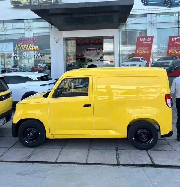 Van EC
